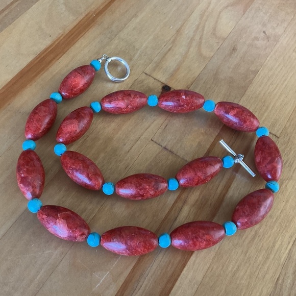 NWOT GENUINE CORAL BLUE TURQUOISE BEDS NECKLACE - Picture 7 of 9